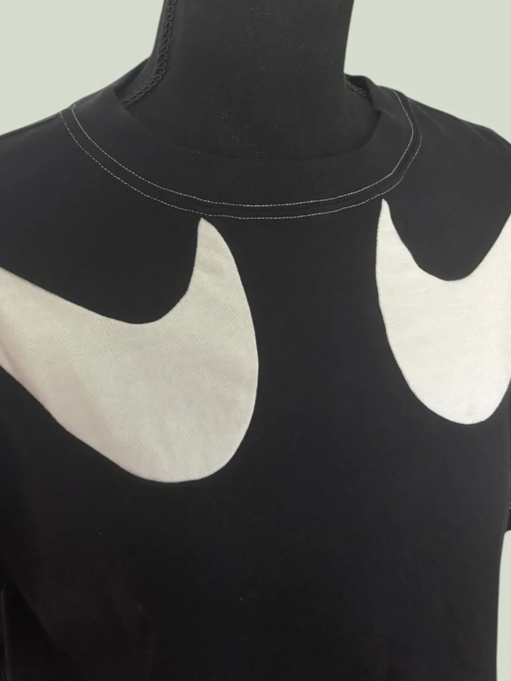 Y2K Nike Cropped Shirt